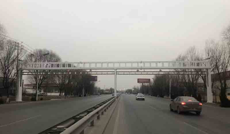 哈尔滨公路限高杆